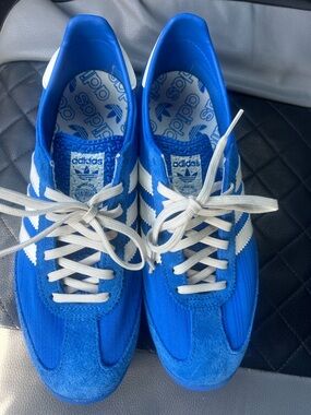 adidas SL 72 OG women’s Royal Blue & White Samba-Inspired Sneakers